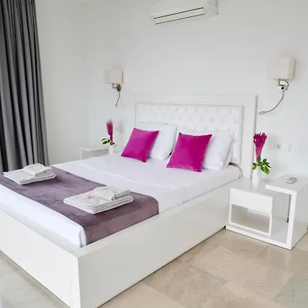 Luxus Skyla Mit 5 Schlafzimmern & Meer-blick