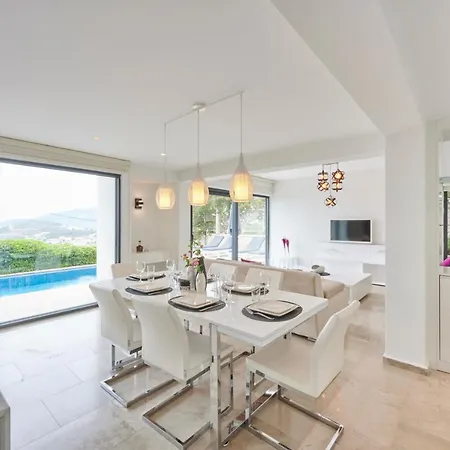 Villa Luxus Skyla Mit 5 Schlafzimmern & Meer-blick