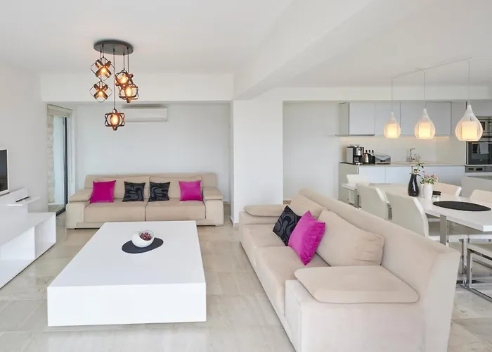 Luxus Skyla Mit 5 Schlafzimmern & Meer-blick קס