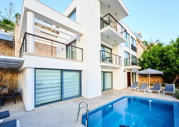 Luxus Skyla Mit 5 Schlafzimmern & Meer-blick Villa *