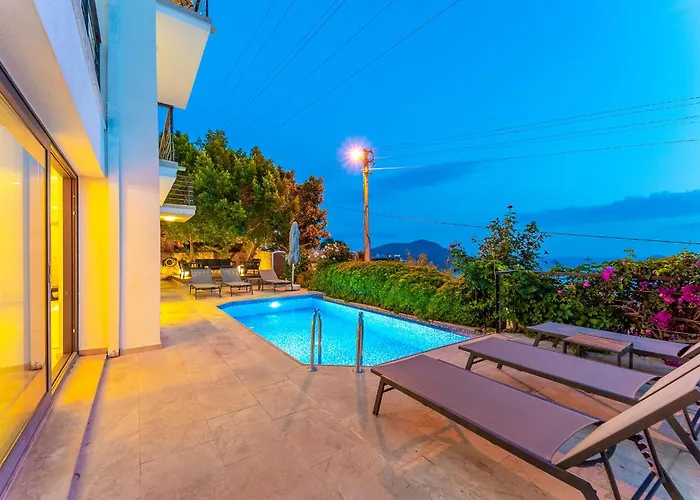 Villa Luxus Skyla Mit 5 Schlafzimmern & Meer-blick