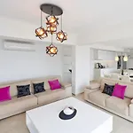빌라 Luxus Skyla Mit 5 Schlafzimmern & Meer-blick 카스